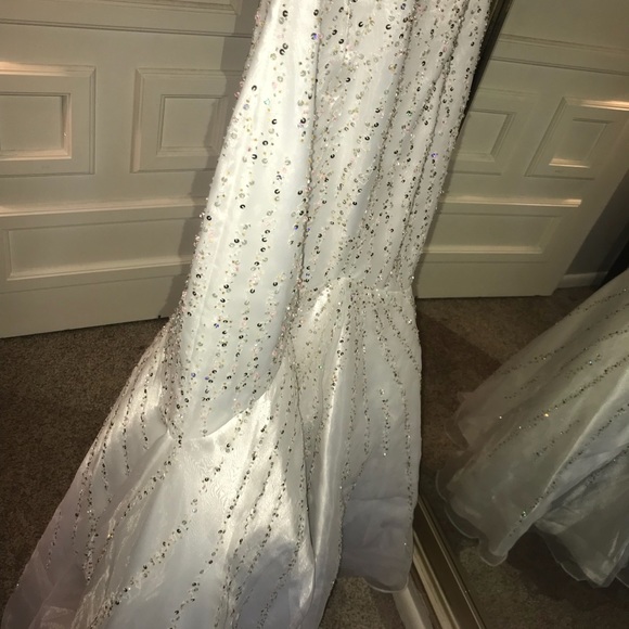 Wedding Dress - Picture 5 of 6